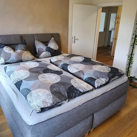 Statt - Individuelle, Gemütliche Dachgeschoßwohnung Zum Wohlfühlen - Im Herzen Apartamento *