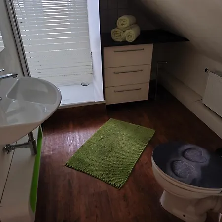 Statt - Individuelle, Gemuetliche Dachgeschosswohnung Zum Wohlfuehlen - Im Herzen *