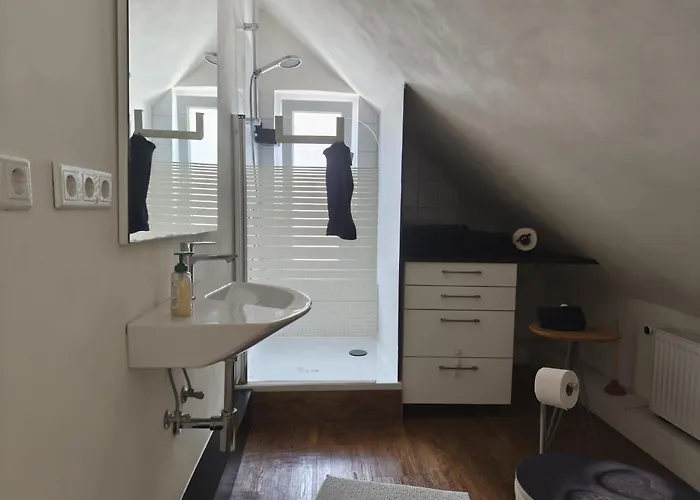 Statt - Individuelle, Gemuetliche Dachgeschosswohnung Zum Wohlfuehlen - Im Herzen Appartamento *