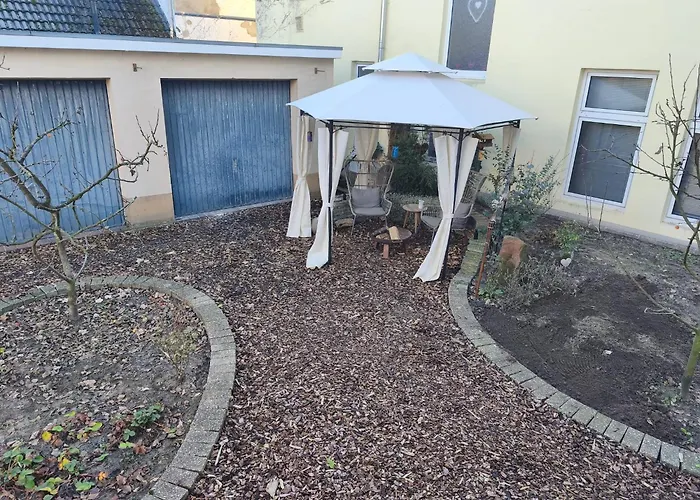 Statt - Individuelle, Gemuetliche Dachgeschosswohnung Zum Wohlfuehlen - Im Herzen Appartement